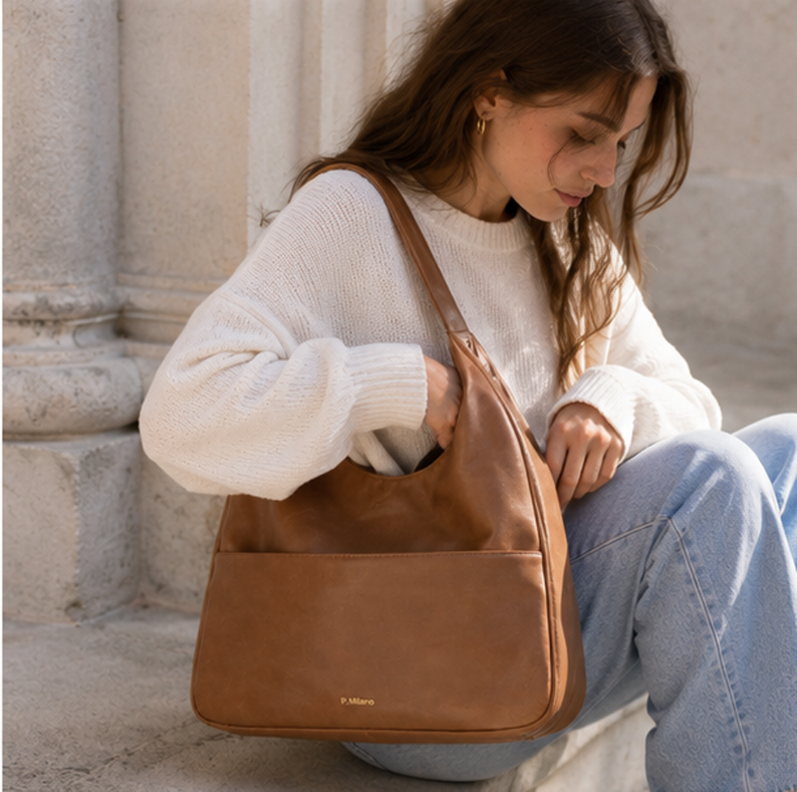 Bolso Milano en marrón terracota, sentada