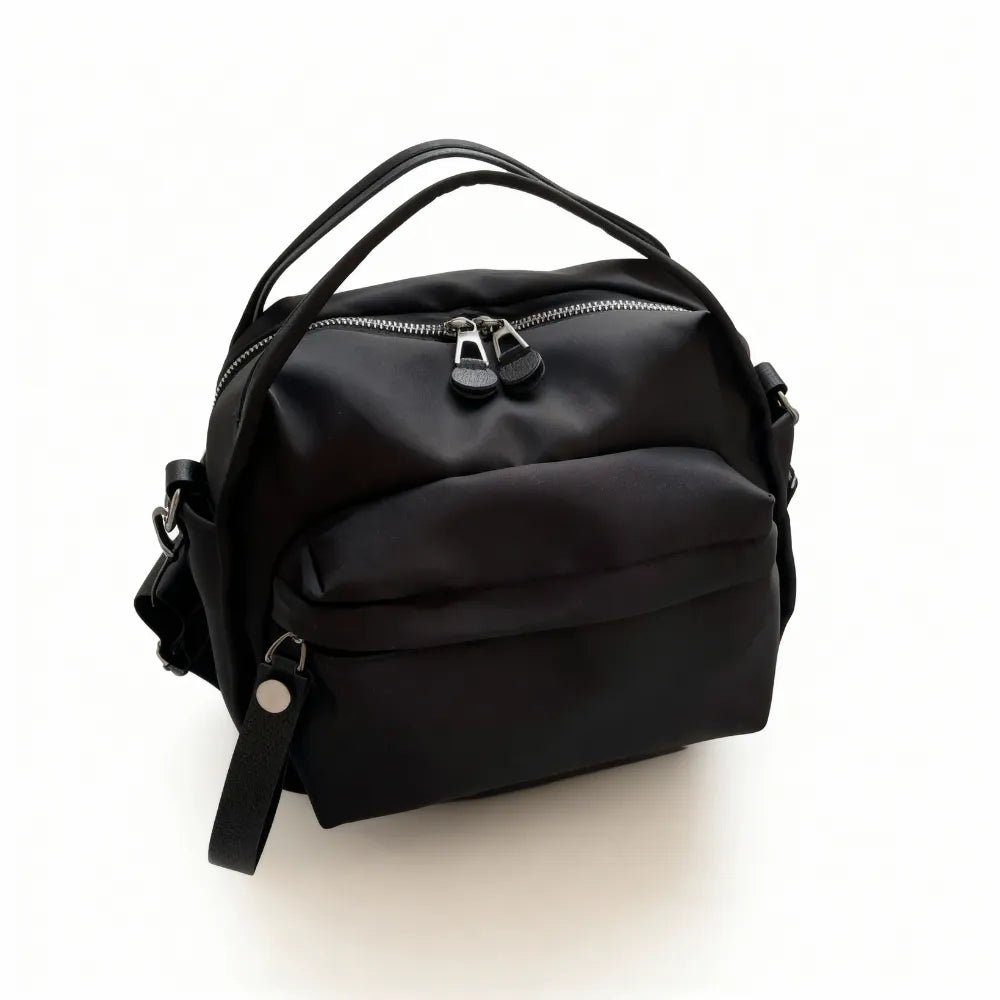 Bolso Amalfi en negro, vista tres cuartos