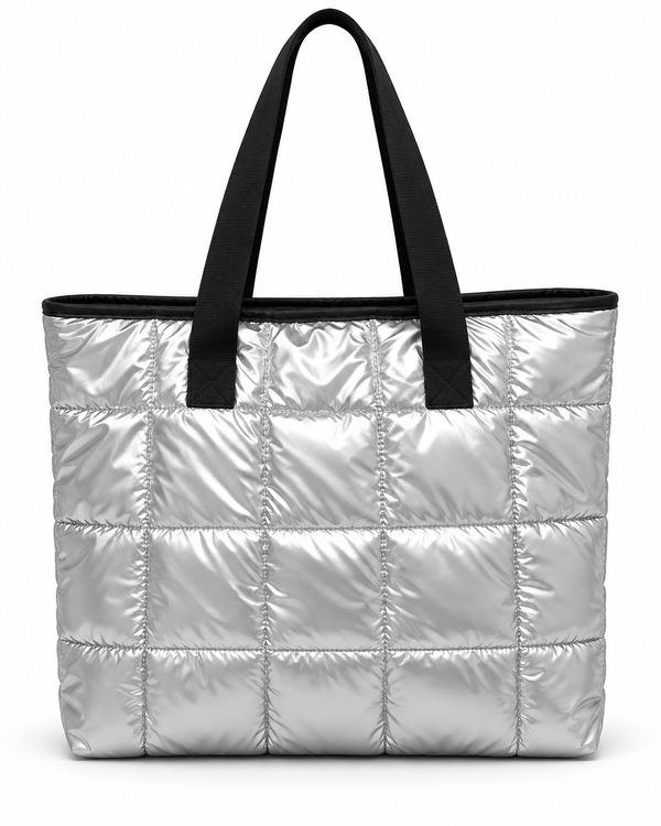 Bolso tote acolchado Genova plateado sobre fondo blanco